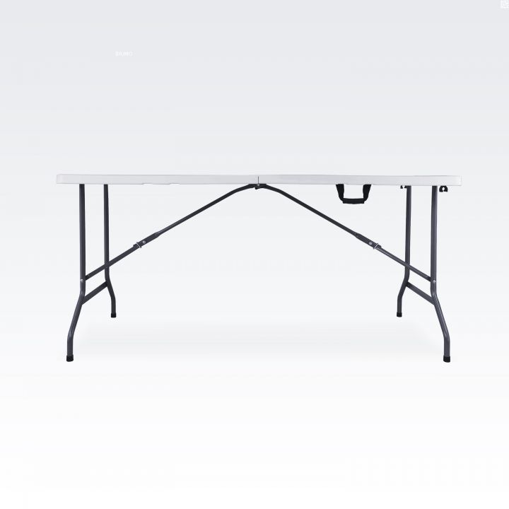 Klapptisch an der Wand